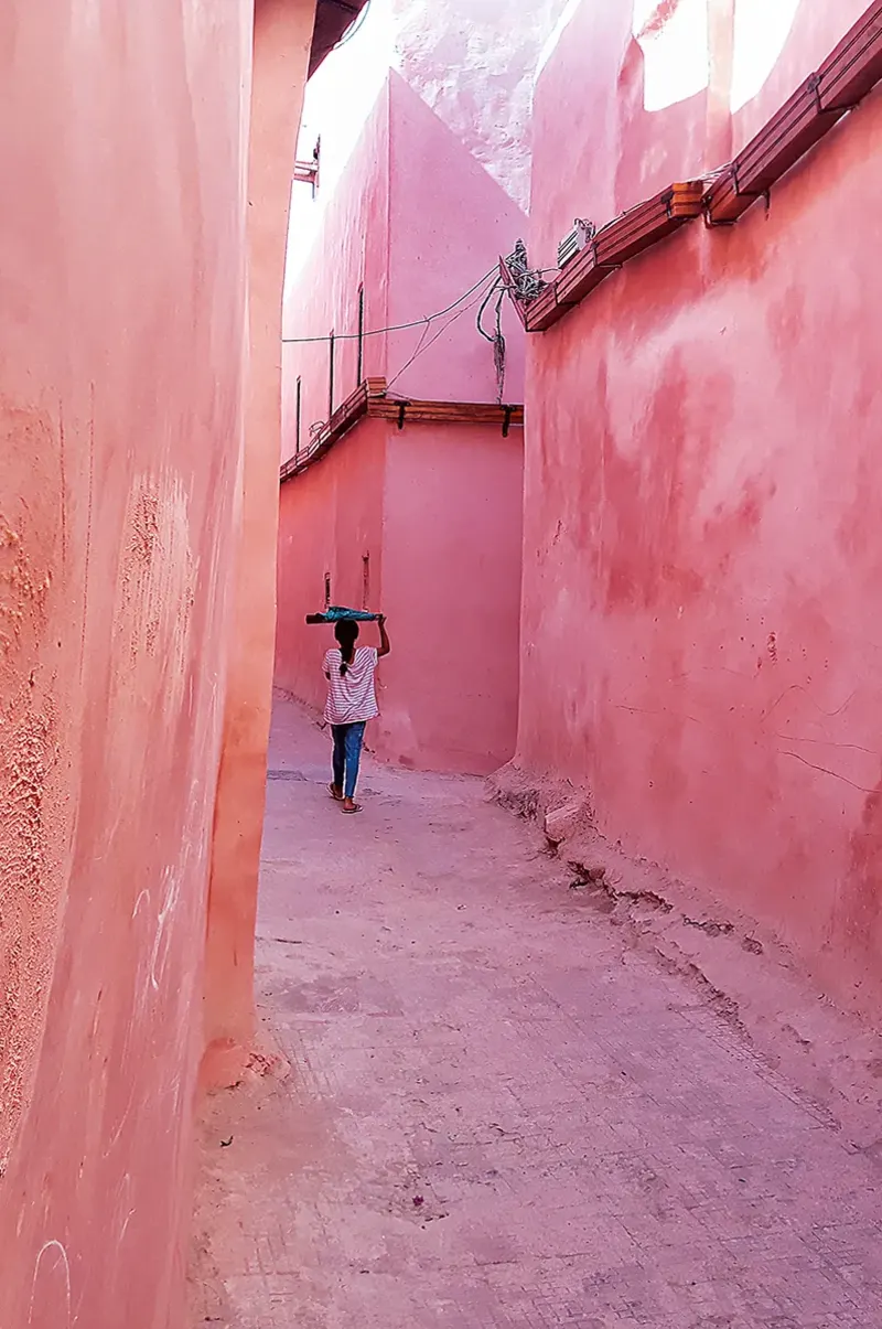Ruelle rose de la Médina de Marrakech